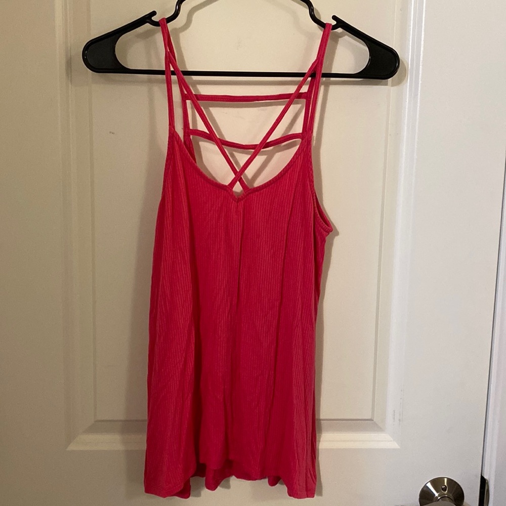 Hollister Tank